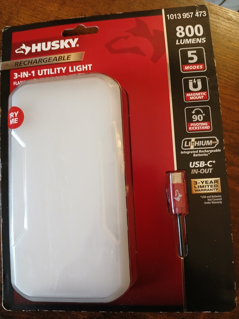 Husky White Rechargeable 3-in-1 Utility Reading Light